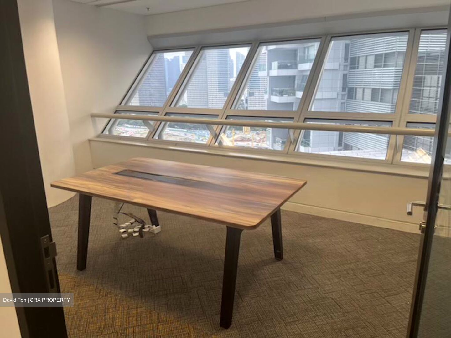 Nicoll Highway MRT (D1), Office #454918831